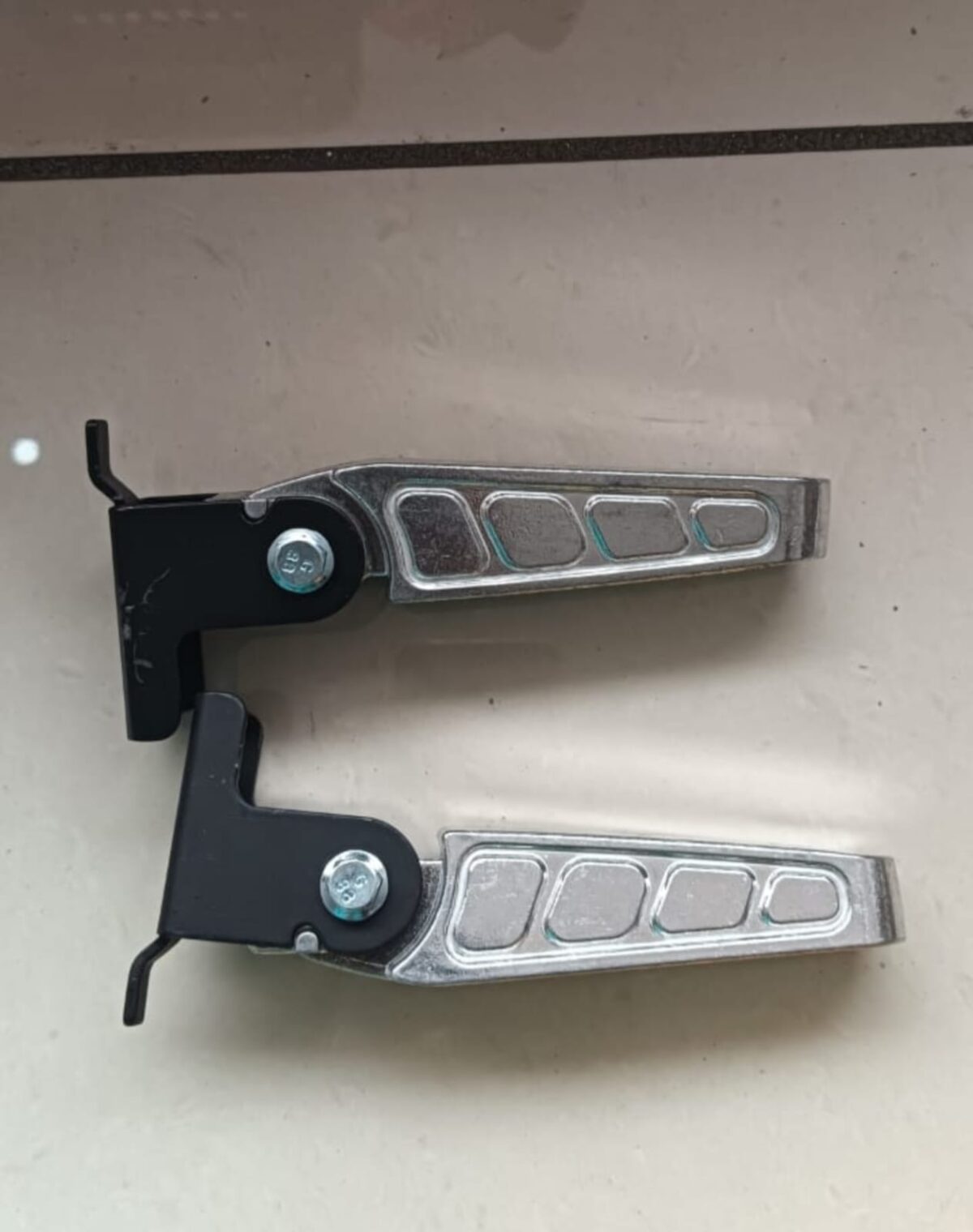 Electric Scooter Side Footrest type 2 - Image 1